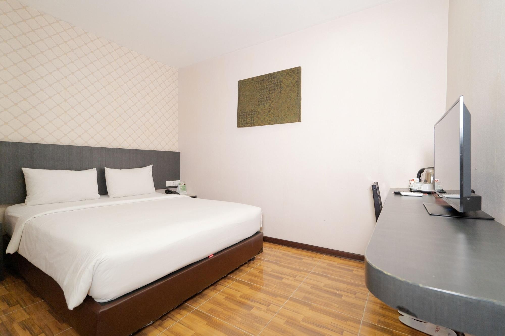 Crew Express Hotel Lubukpakam Dış mekan fotoğraf