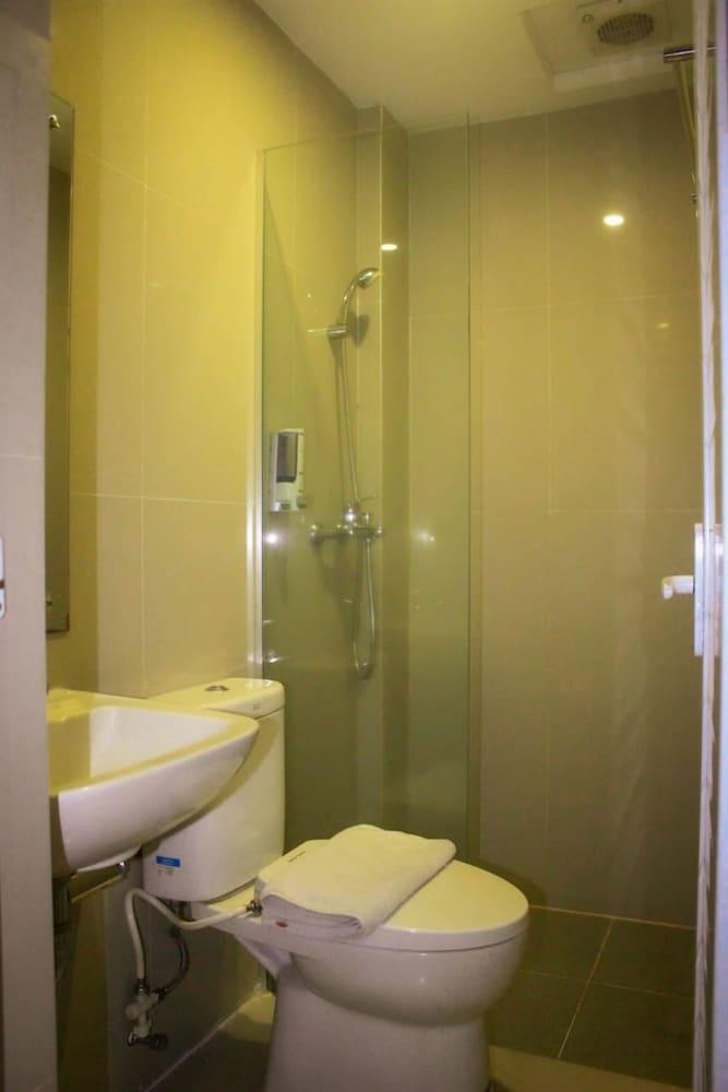 Crew Express Hotel Lubukpakam Dış mekan fotoğraf
