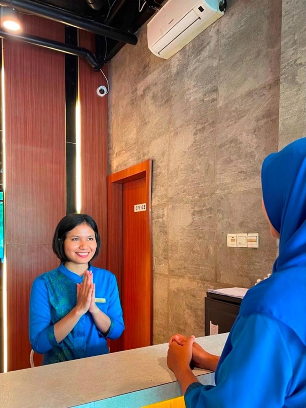 Crew Express Hotel Lubukpakam Dış mekan fotoğraf