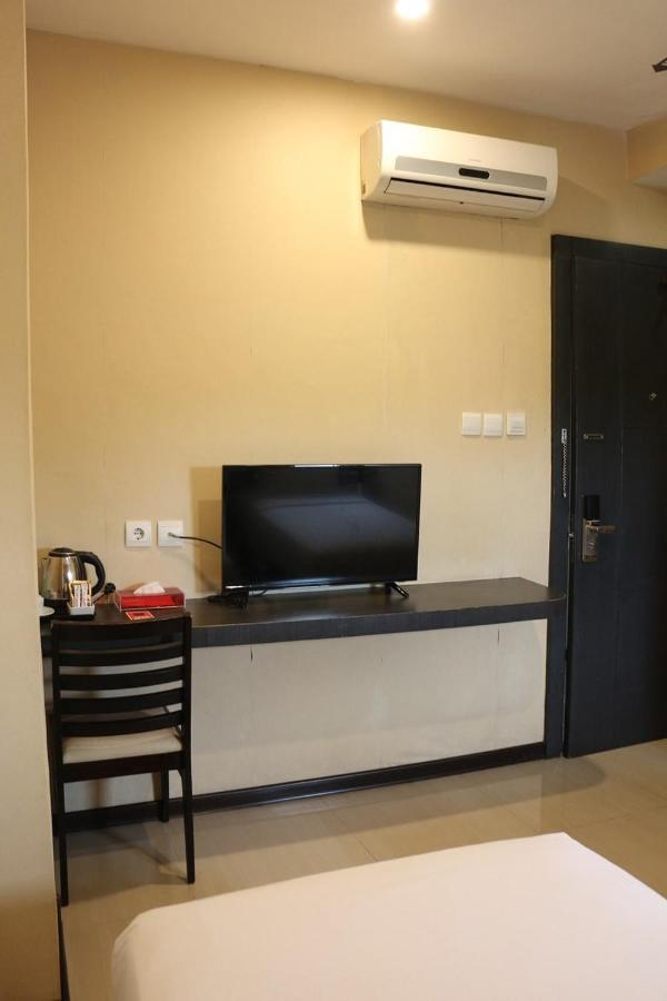 Crew Express Hotel Lubukpakam Dış mekan fotoğraf